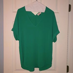 Alythea green vneck top small